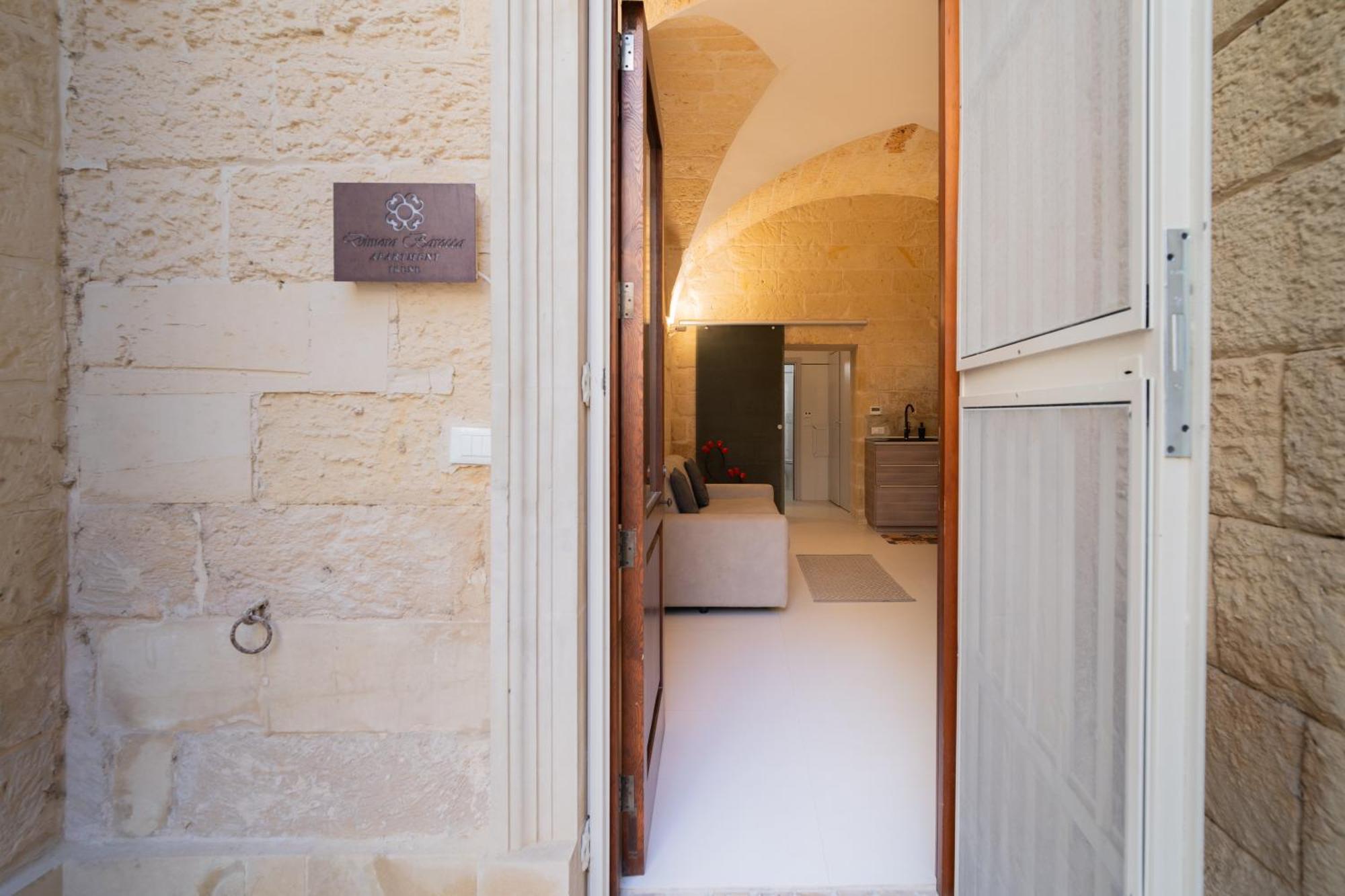 Dimora Barocca Apartment Irene Lecce Buitenkant foto